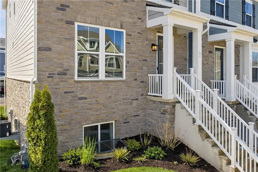142 Seneca Pl, Mars, PA 16046 - #3