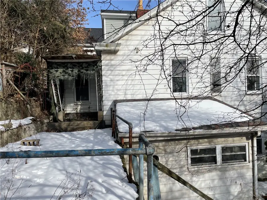 458 Wyola St, Pittsburgh, PA 15211 - #3