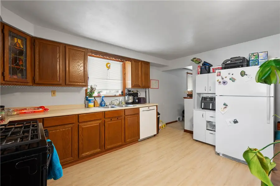 4457 4th St, Bethel Park, PA 15102 - #2