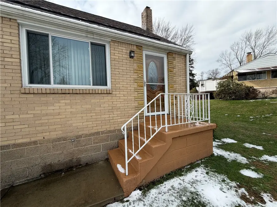 6 Hallmark Drive, Pittsburgh, PA 15235 - #2