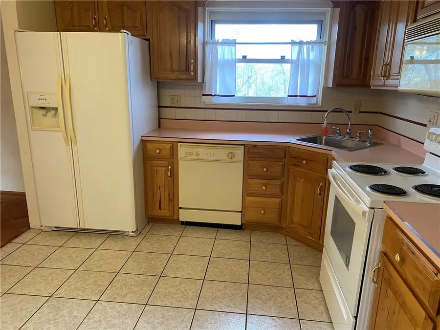 705 Redstone Dr, Allison Park, PA 15101 - #2