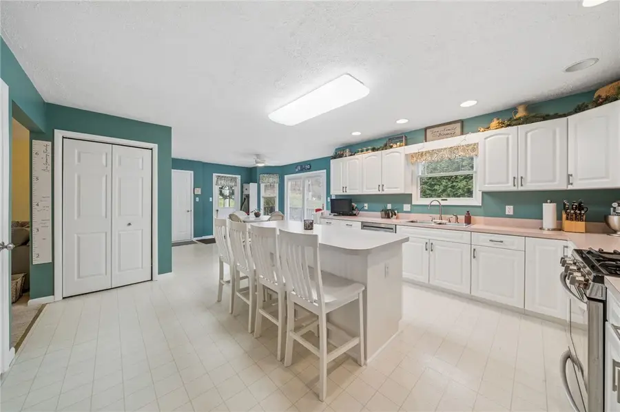 4 Camry Drive, Irwin, PA 15642 - #2