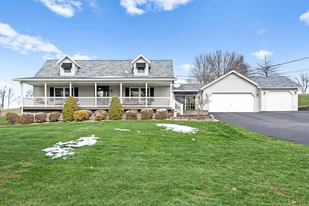 341 Patterson Ln, Belle Vernon, PA 15012 - #1