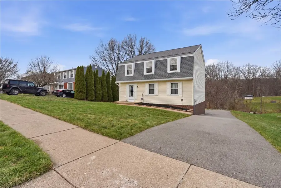 303 Macnab Dr, Coraopolis, PA 15108 - #2