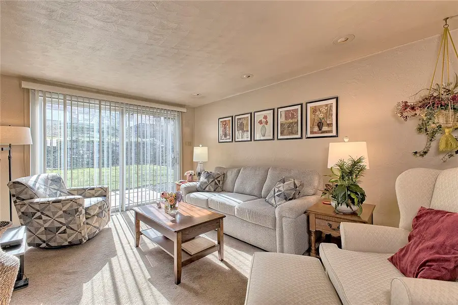 237 E Fairmont Avenue, Trafford, PA 15085 - #2