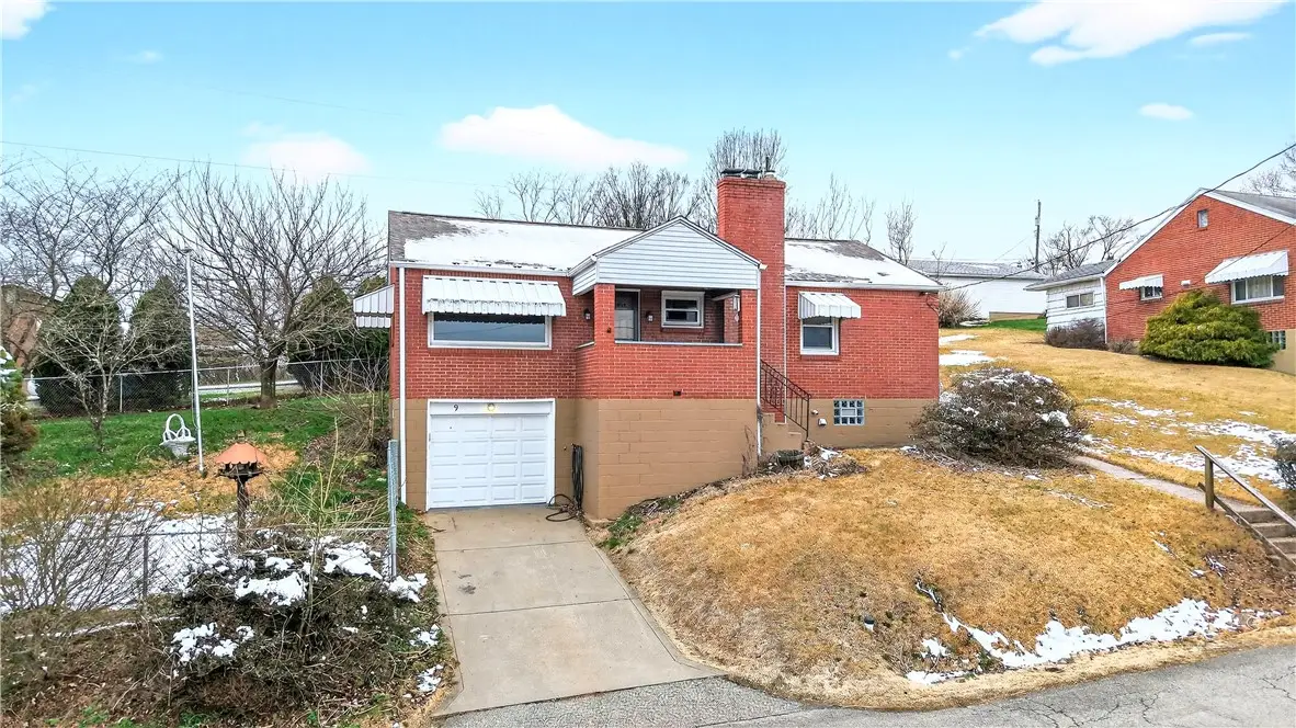 9 Lavonne Ave., Charleroi, PA 15022 - #1