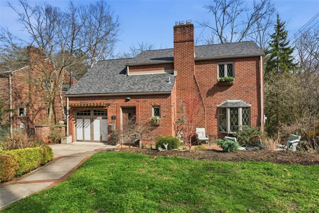 185 Inglewood Dr, Pittsburgh, PA 15228 - #1