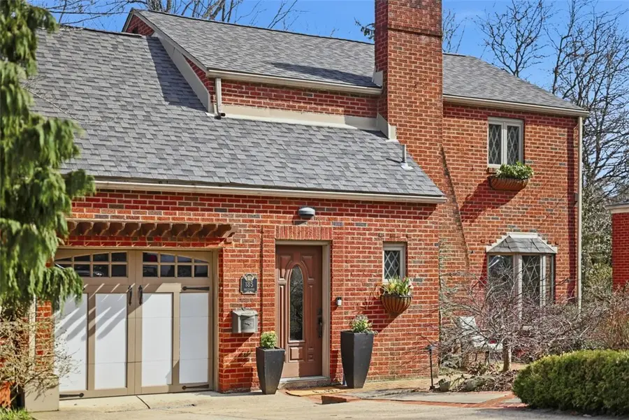 185 Inglewood Dr, Pittsburgh, PA 15228 - #2