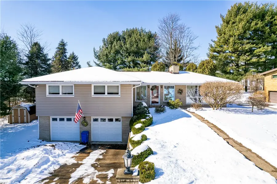 120 Everest Dr, Irwin, PA 15642 - #2