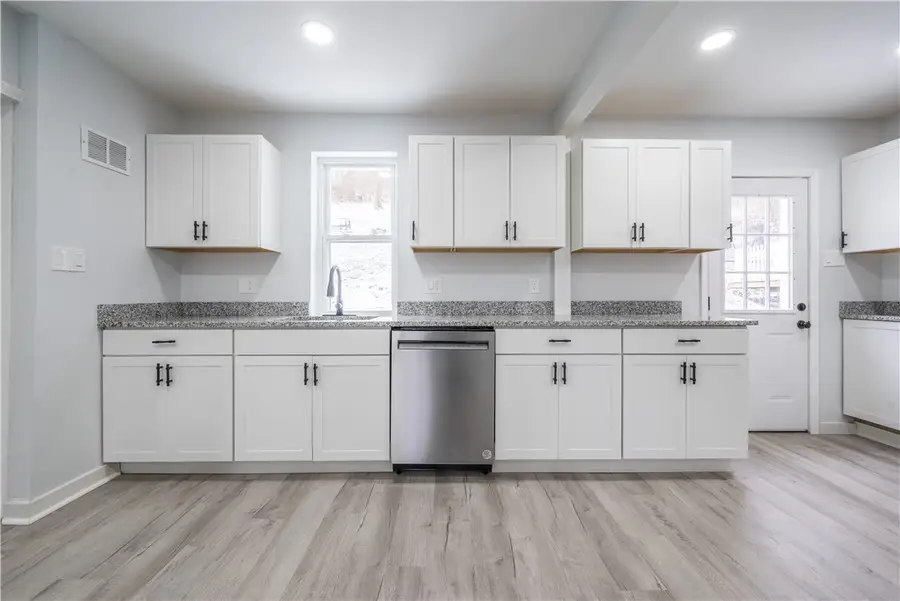 665 Allison Hollow Rd, Washington, PA 15301 - #2