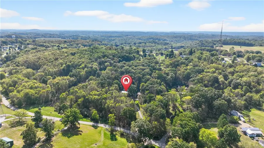 194 Foster Rd, Beaver Falls, PA 15010 - #2