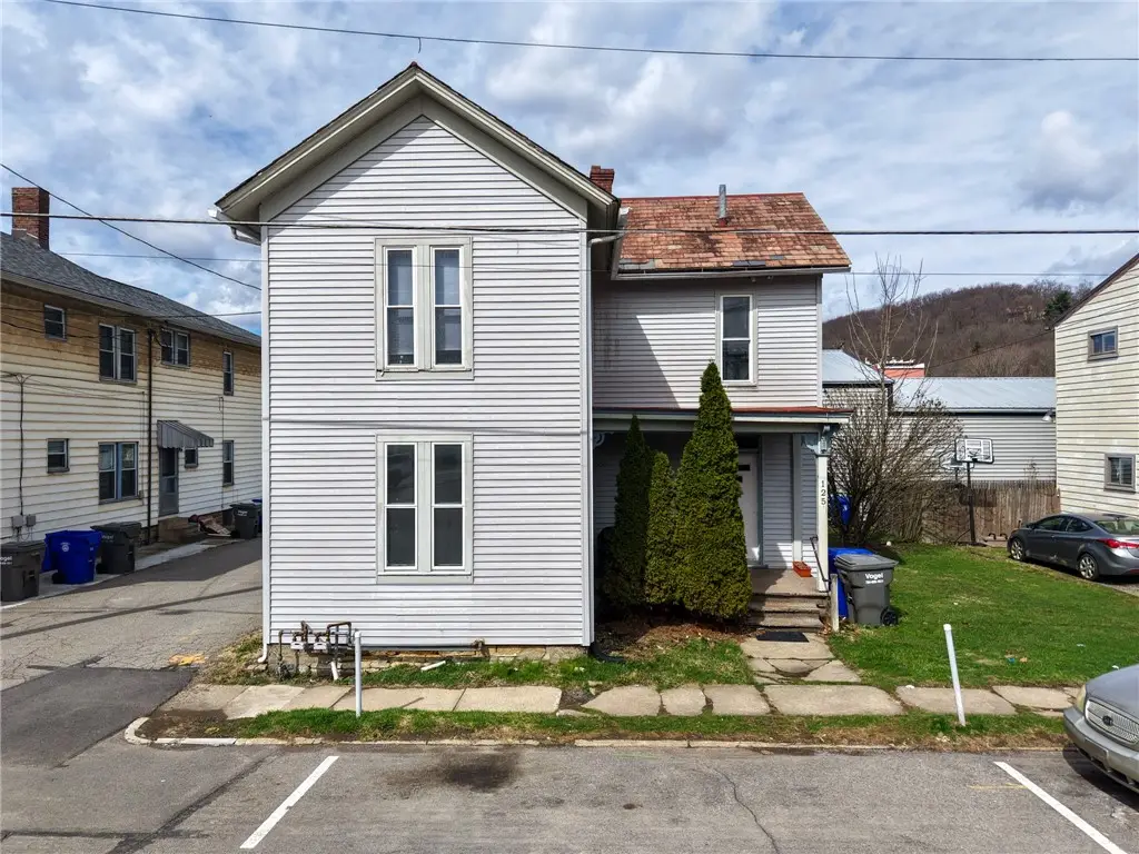 125 Jefferson St, Evans City, PA 16033 - #1