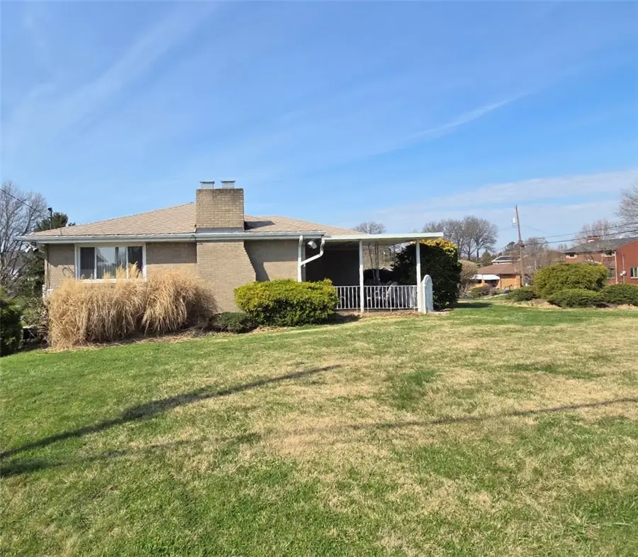 201 Highland Dr, Elizabeth, PA 15037 - #3