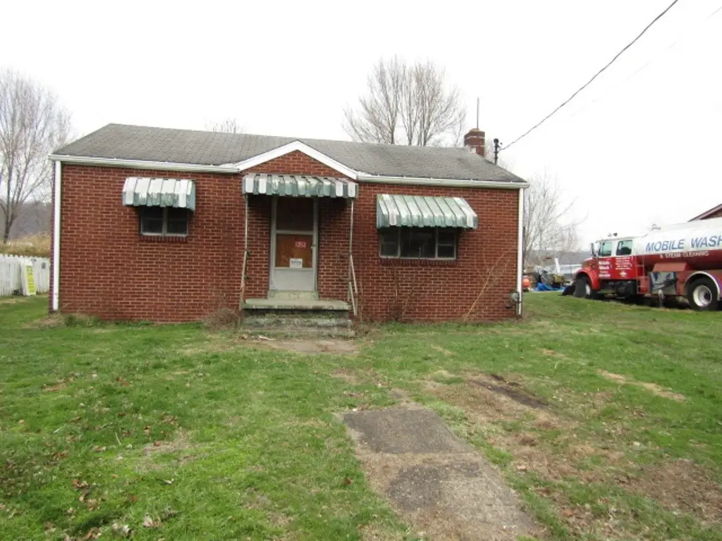 1353 Front St, Crescent, PA 15046 - #1