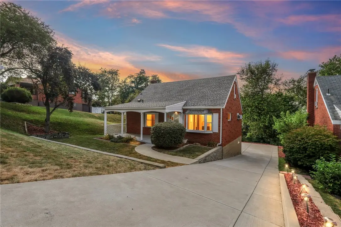 723 Elwell Ave, West Mifflin, PA 15122 - #1