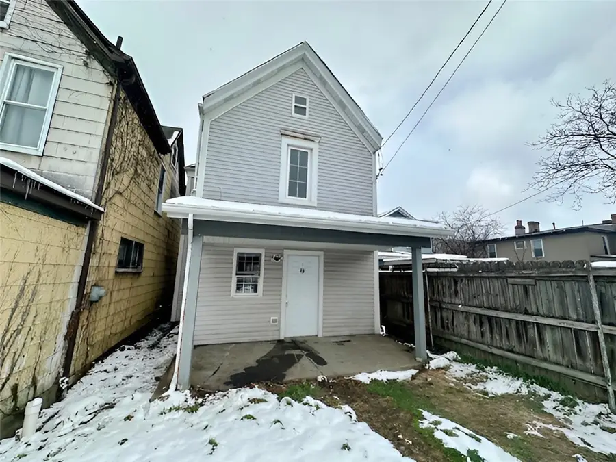 910 9th Ave, Beaver Falls, PA 15010 - #3