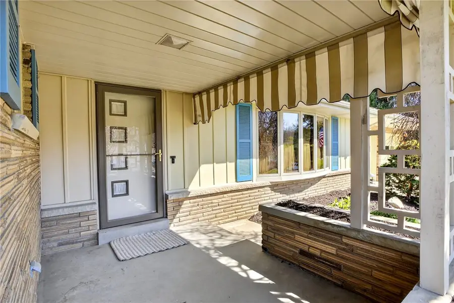 118 Edgar Ln, Venetia, PA 15367 - #2