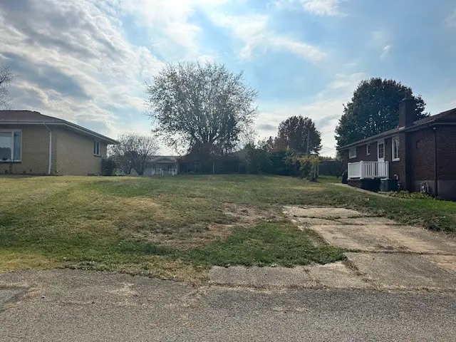 24 Boyd St, Monessen, PA 15062 - #1