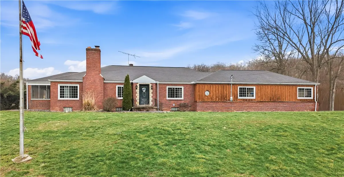 516 Wallace Run Rd, Beaver Falls, PA 15010 - #1