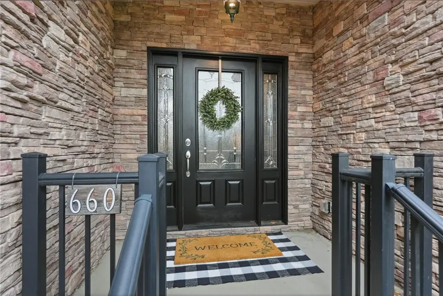 660 Gamble Rd, Oakdale, PA 15071 - #2