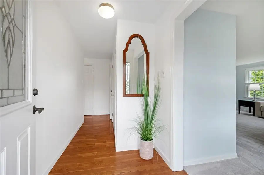 1587 Ashlawn Dr, Pittsburgh, PA 15241 - #2