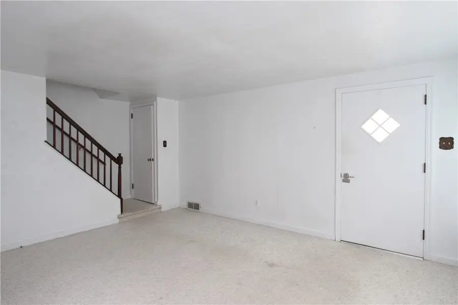 9 Glenview Ave, Greensburg, PA 15601 - #3