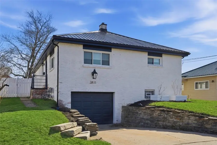 2833 Oak St, Bethel Park, PA 15102 - #2