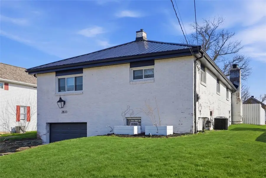 2833 Oak St, Bethel Park, PA 15102 - #3