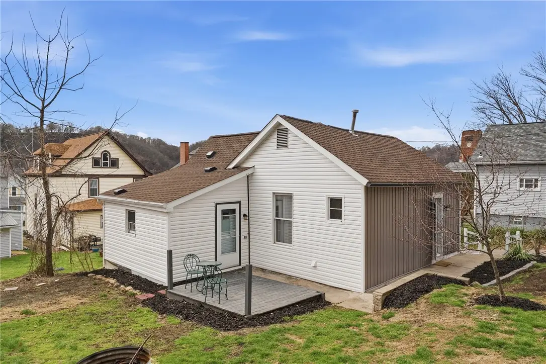 618 8th Ave, New Brighton, PA 15066 - #1