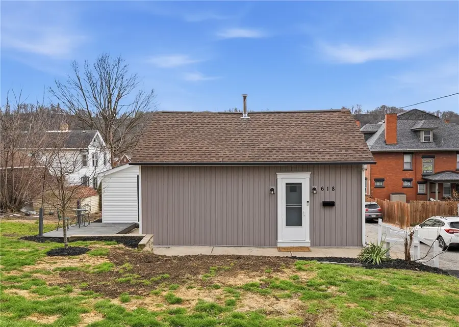 618 8th Ave, New Brighton, PA 15066 - #3