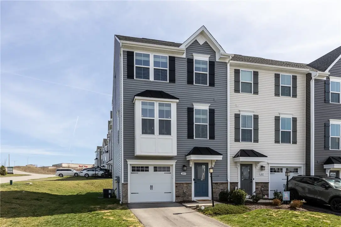 2013 Cade Dr, Monaca, PA 15061 - #1