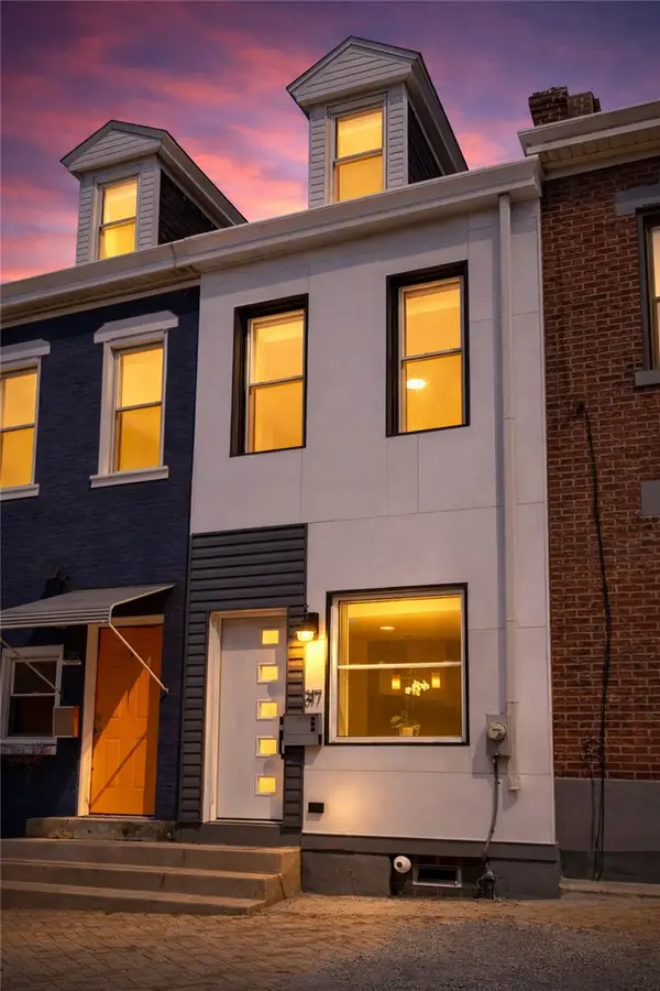 317 39th St, Pittsburgh, PA 15201