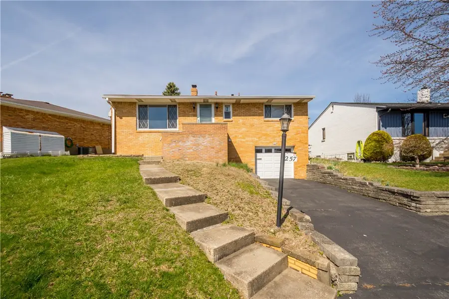 257 Robinhood Rd, Pittsburgh, PA 15220 - #2