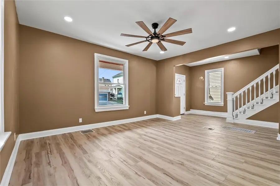 391 Vermont Ave, Rochester, PA 15074 - #3