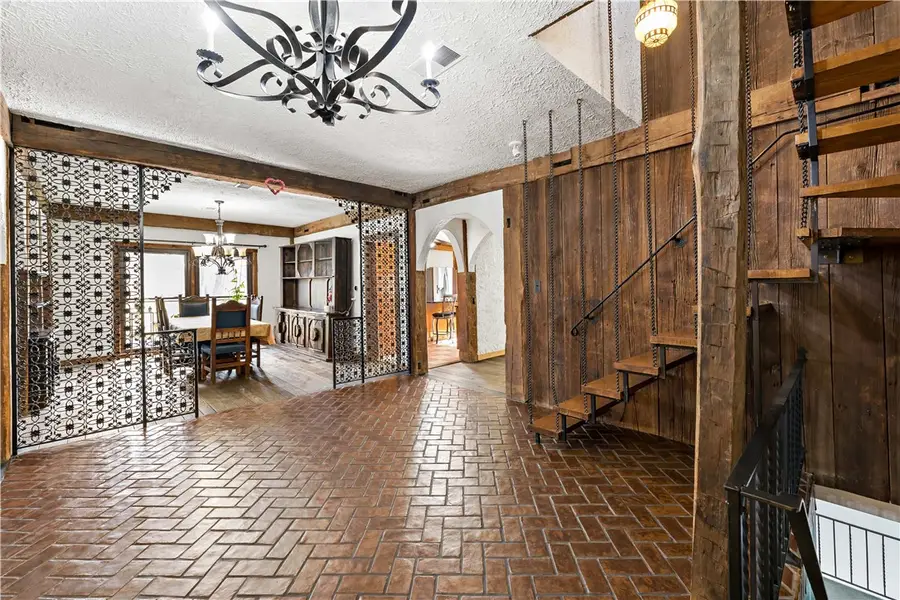 243 Regency Pl, Bethel Park, PA 15102 - #2