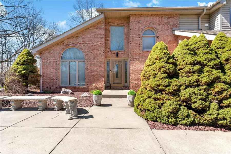 100 Judy Dr, Carnegie, PA 15106 - #2