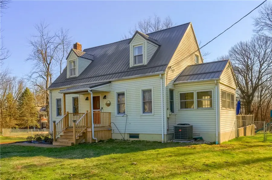 230 Cecil Ave, New Castle, PA 16101 - #2