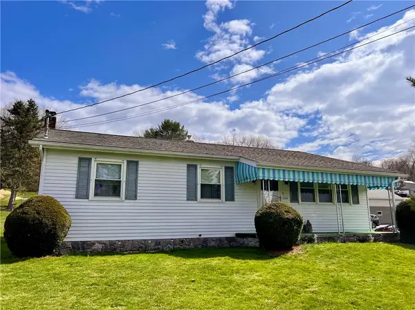 1306 Locust Ave, North Apollo, PA 15673
