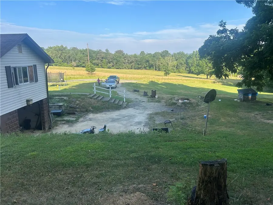 65 Sandrock Rd, Vanderbilt, PA 15486 - #3