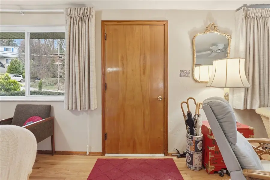 2396 High Oak Dr, Pittsburgh, PA 15220 - #3