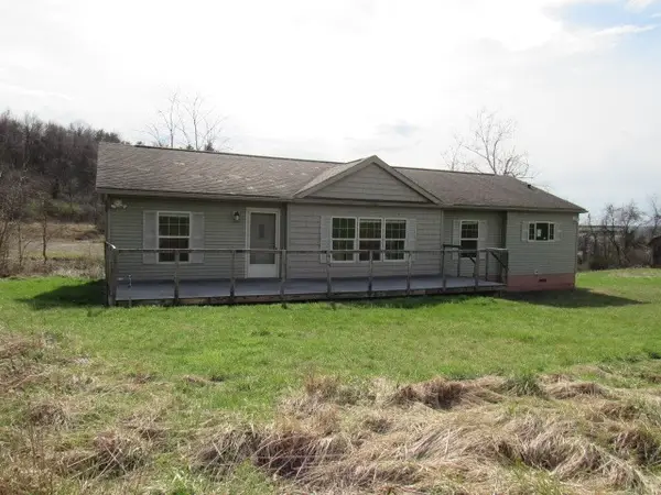 705 Petersburg Road, Connellsville, PA 15425
