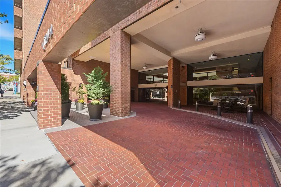 307 S Dithridge St #212, Pittsburgh, PA 15213 - #2