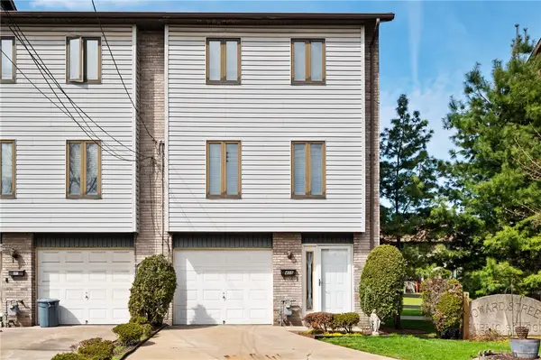 405 Howard St, East Pittsburgh, PA 15112