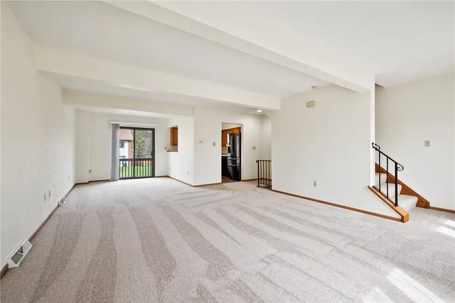 405 Howard St, East Pittsburgh, PA 15112 - #2