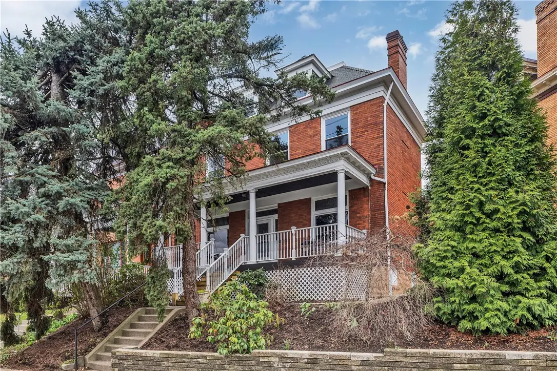 988 Greenfield Ave, Pittsburgh, PA 15217 - #1