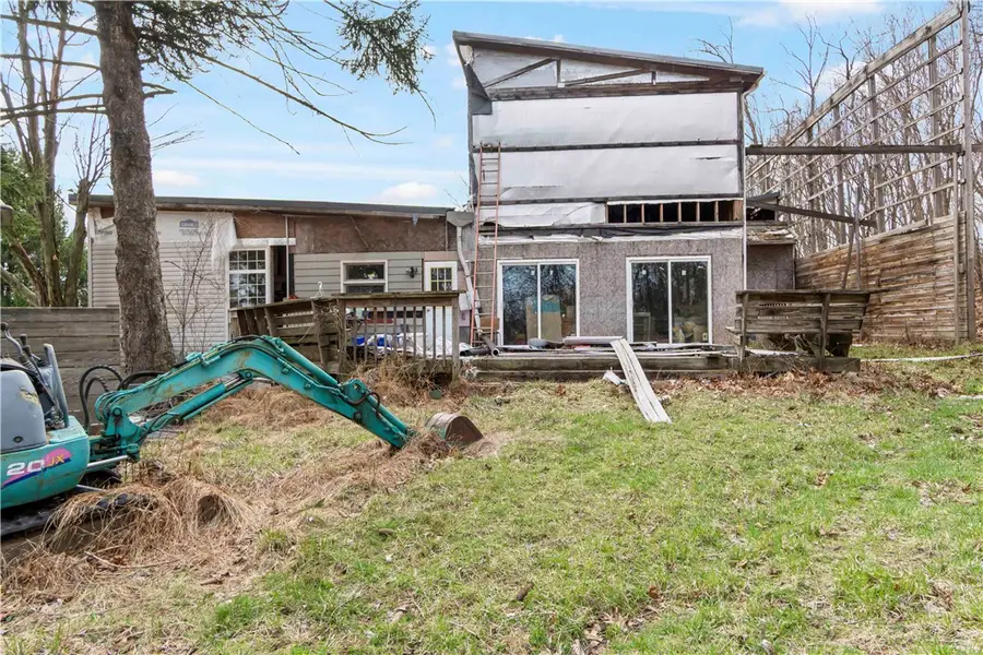 465 Amsler Ridge Rd, Sewickley, PA 15143 - #3