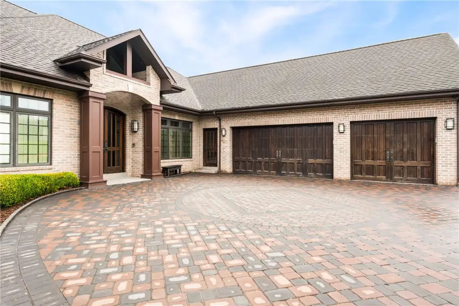 529 Arden Dr, Monroeville, PA 15146 - #2