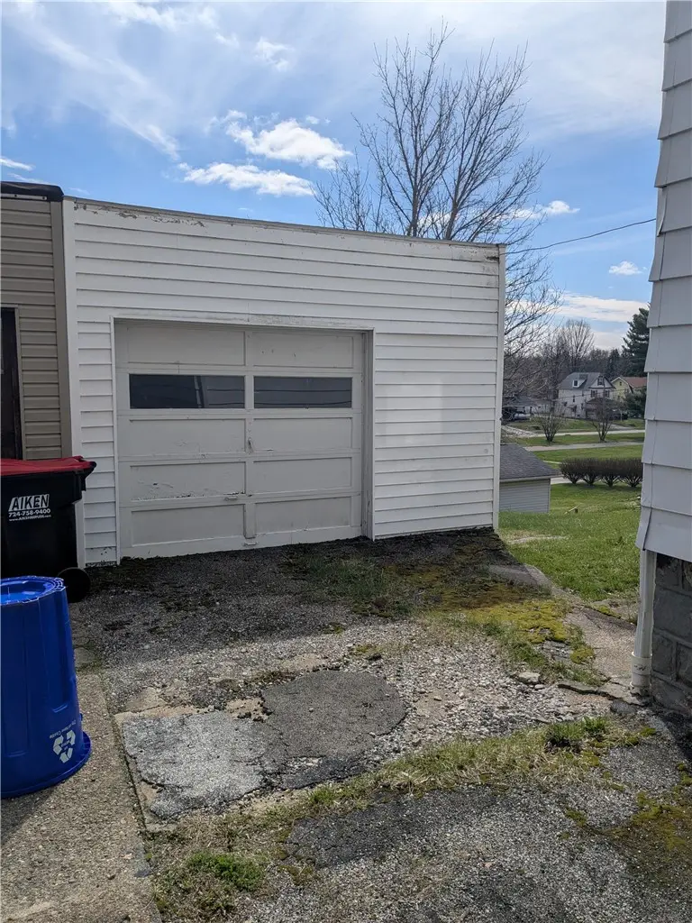 506 E Moody Ave, New Castle, PA 16105 - #3