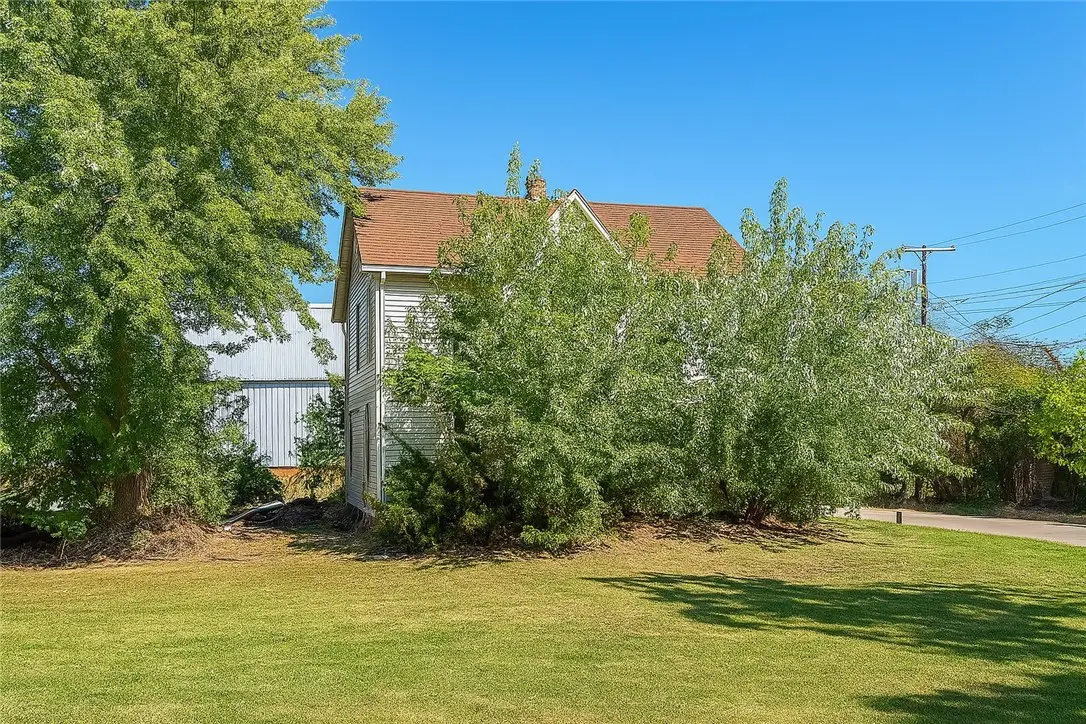 2713 Wilson St, Latrobe, PA 15650 - #1