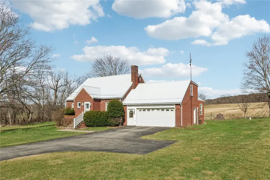 441 Petersburg Rd, Enon Valley, PA 16120 - #2